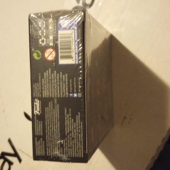 New in box FUNKO POP PIN MARVEL CORRUPTED VENOM - Picture 5 of 7